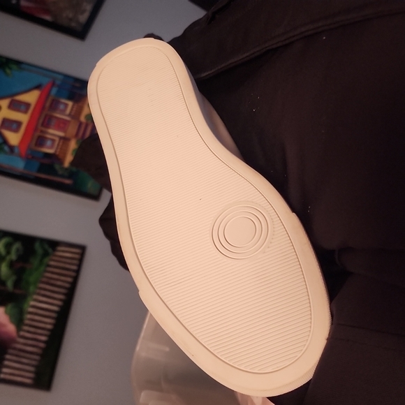 Zadig & Voltaire White W Blackheel Sneaker w Red Embrodered Heart Brand Spellout - Picture 2 of 4